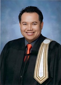 Barrister Poovong Posai